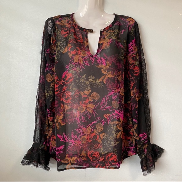 Floral Lace Blouse - Picture 2 of 10